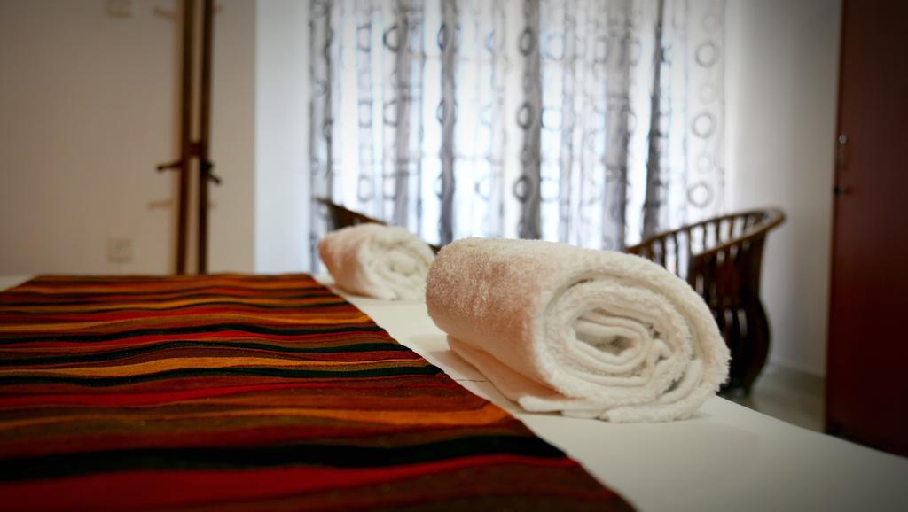 Romance Hills Hotel Kandy Bagian luar foto