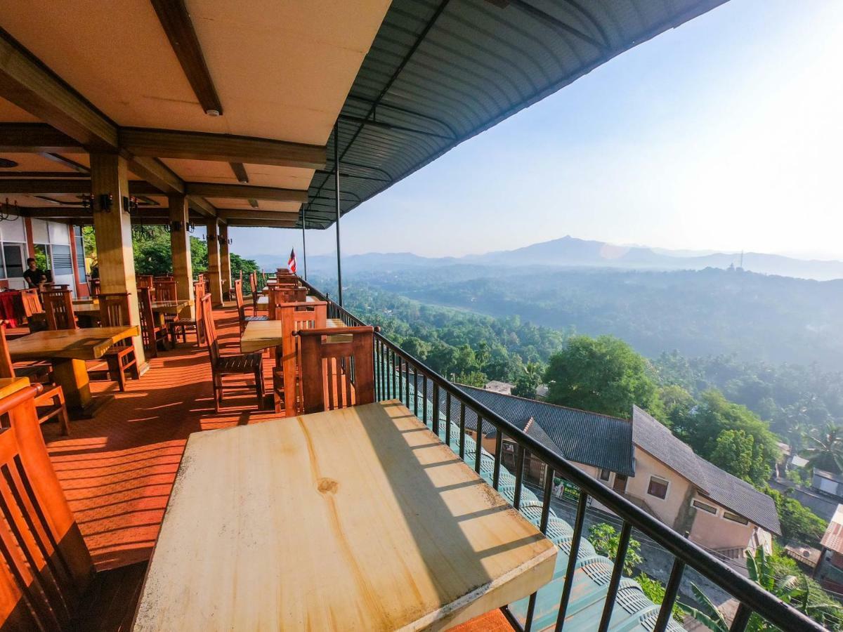 Romance Hills Hotel Kandy Bagian luar foto