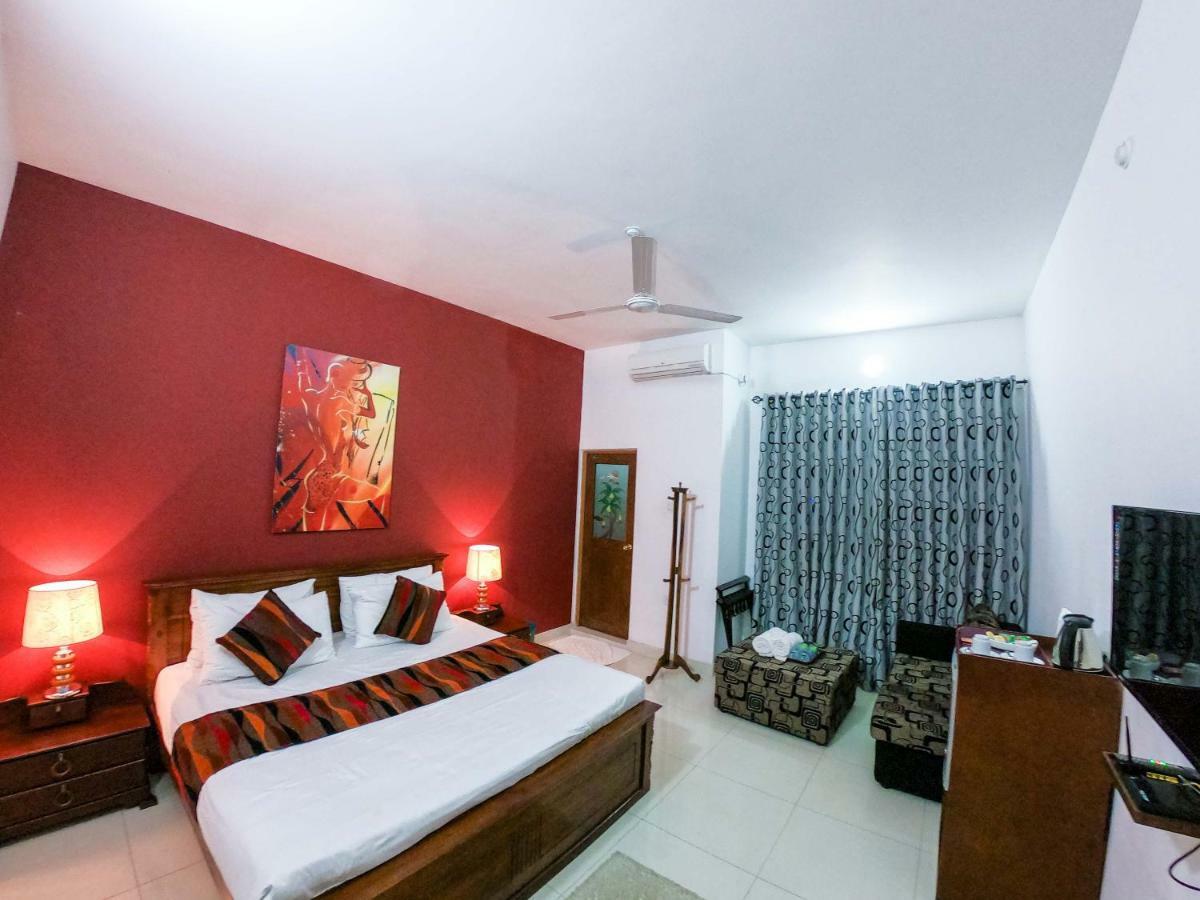 Romance Hills Hotel Kandy Bagian luar foto