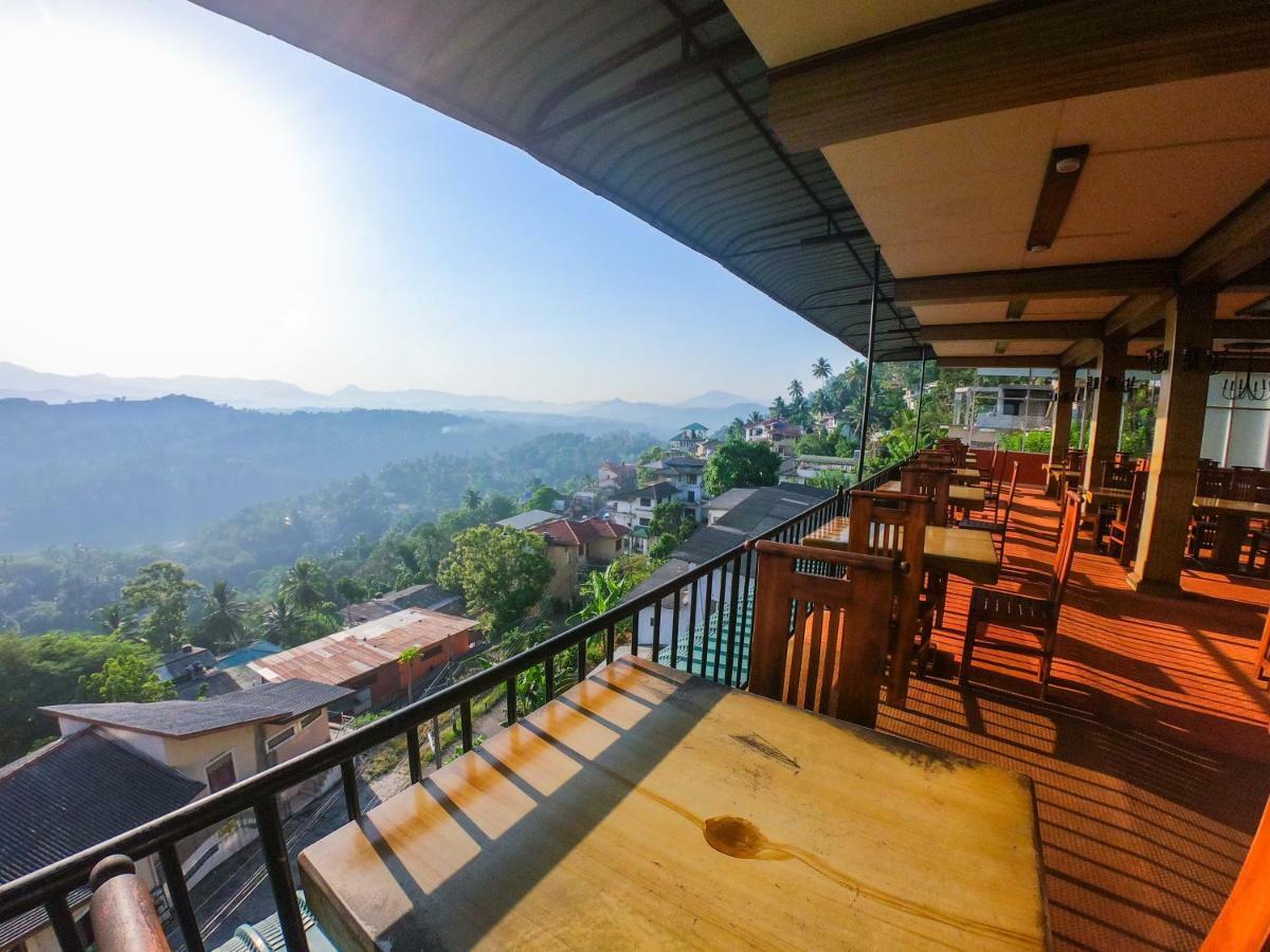 Romance Hills Hotel Kandy Bagian luar foto