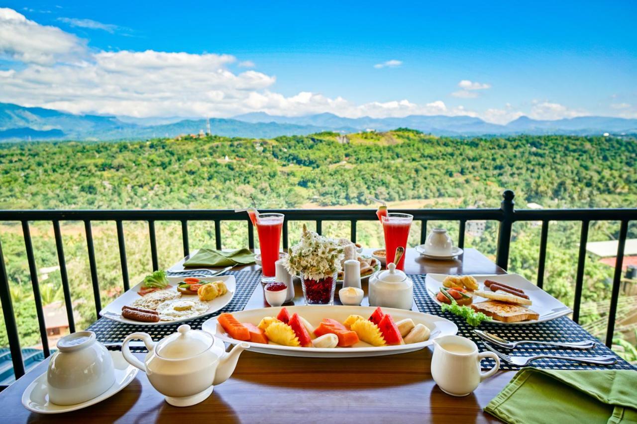 Romance Hills Hotel Kandy Bagian luar foto